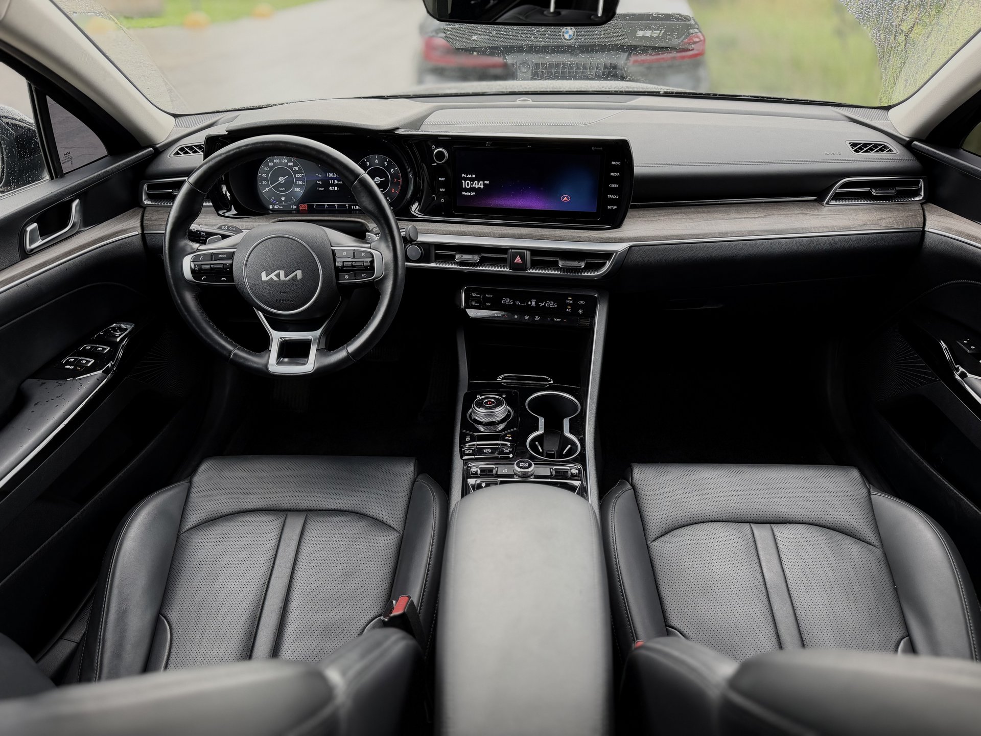 Kia K5 — торпедо и центральная консоль