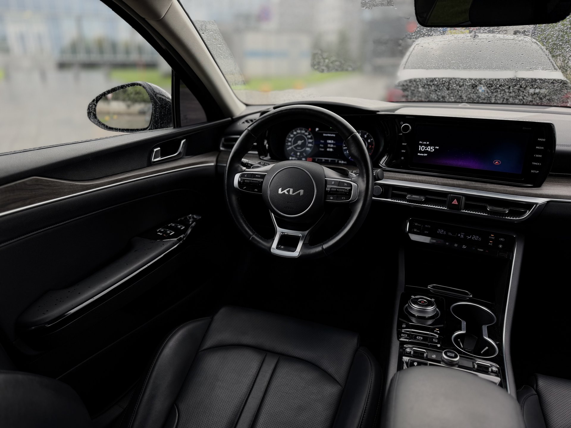 Kia K5 — место водителя